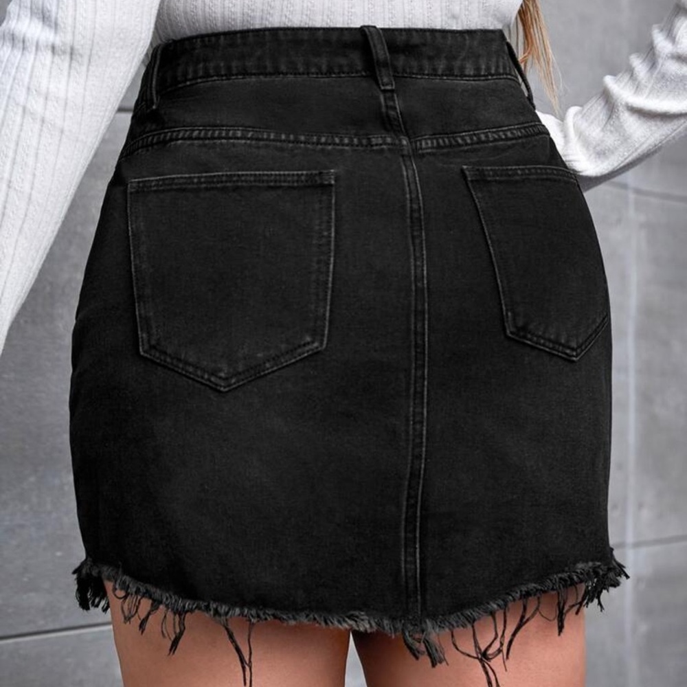 Target Black Frayed Hem Pencil Skirt - Picture 2 of 4